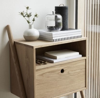 Petite commode en bois