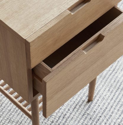 Petite commode en bois