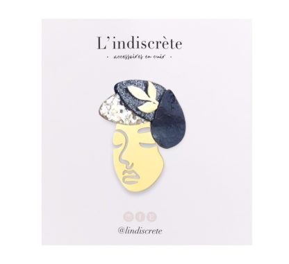 Broche rêveuse – Bleu nuit