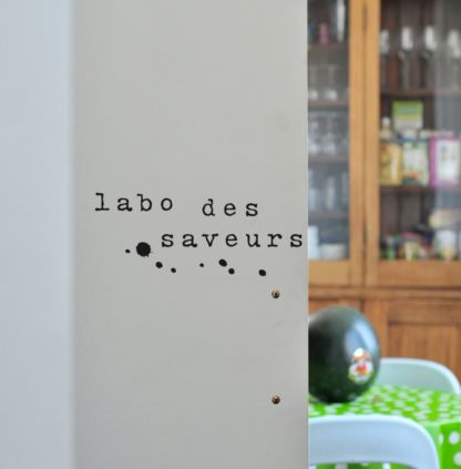 Sticker mural – Labo des saveurs