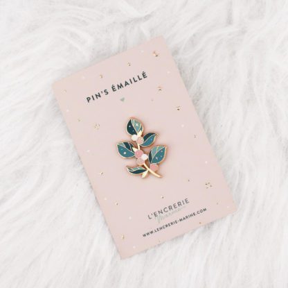 Pin's émaillé – Baies de symphorine